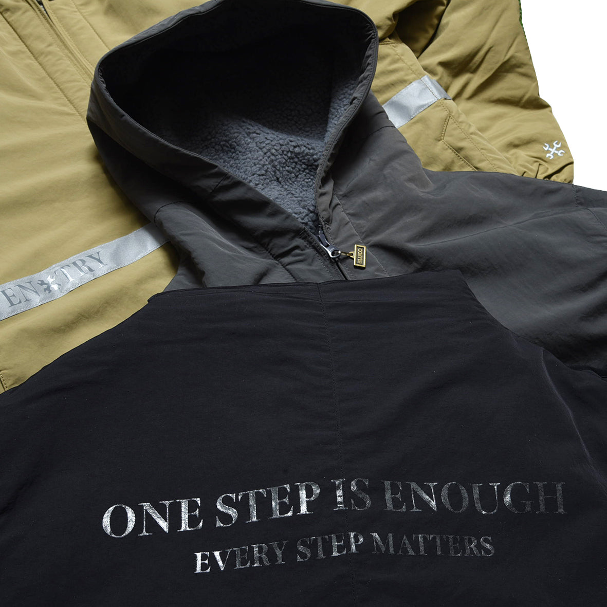 3itsuka BLUCO HOODED REFLECTOR JACKET - 三津家貴也 オフィシャルサイト