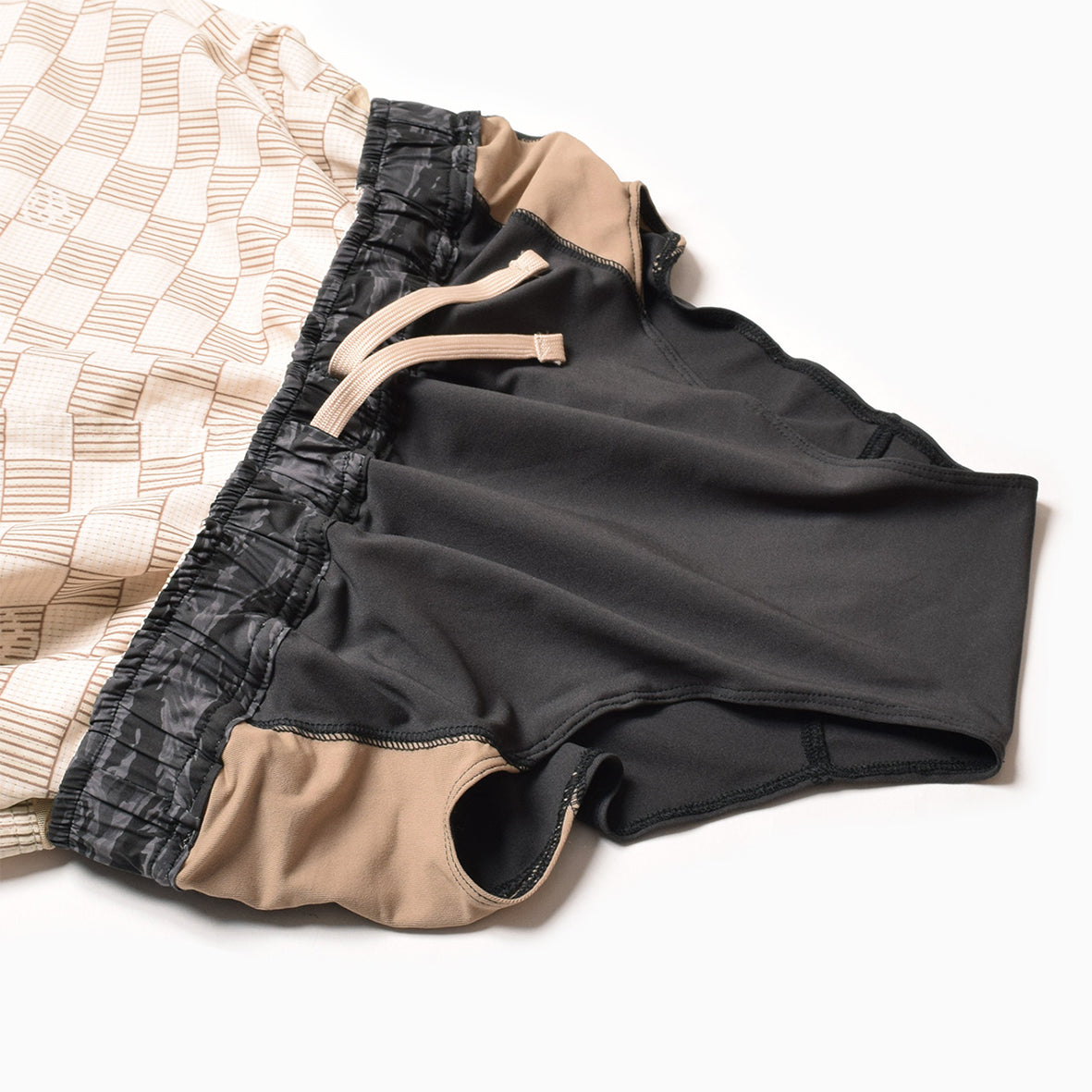 MMAx3ITSUKA Checker Racing Run Shorts - 三津家貴也